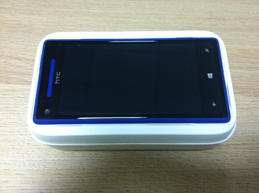 HTC 8X  GIÁ CHỈ 2.X tr CHO SINH VIÊN !!!!! - 2