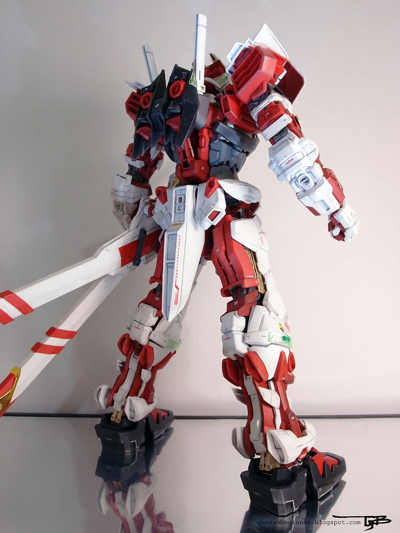 http://i1071.photobucket.com/albums/u506/Gundam_Beginner/PG%20Astray%20Red%20Frame%20Studio/PG%20Astray%20Red%20Frame%20final%20pick/b5029f8c.jpg