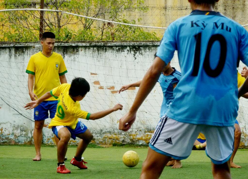 Tranh giải 3-4 của vòng chung kết "Poly's Champion Cup 2013"