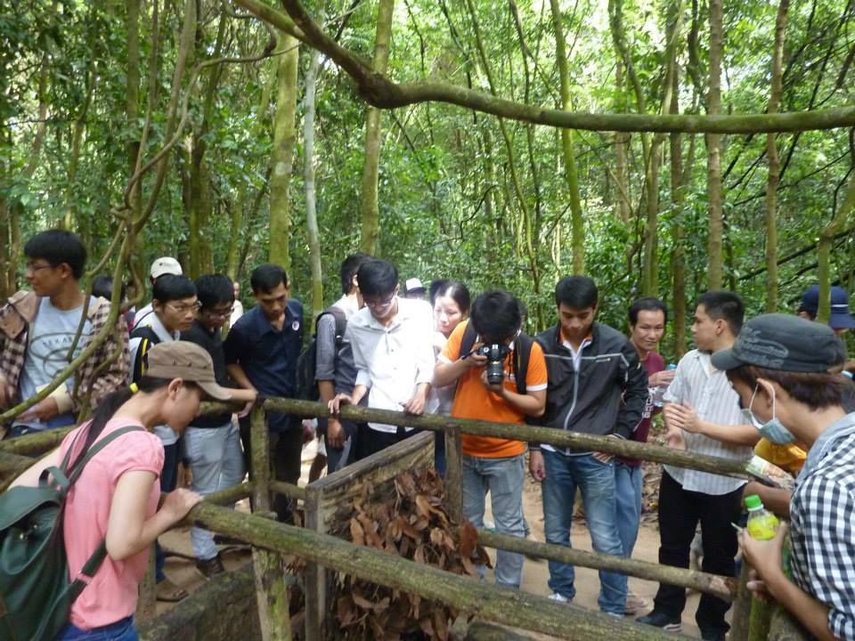 Đoàn tham quan Cao đẳng thực hành FPT Mạng cá cược bóng đá
 Hồ Chí Minh tham quan Địa đạo