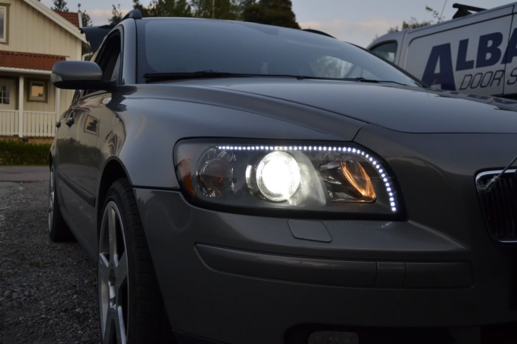 http://i1071.photobucket.com/albums/u506/fredrikbjork/Volvo%20V50/9ce1044b.jpg