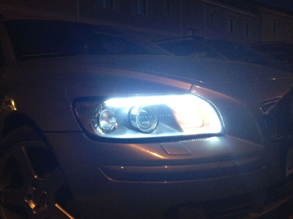 http://i1071.photobucket.com/albums/u506/fredrikbjork/Volvo%20V50/Photo2012-05-21230424.jpg