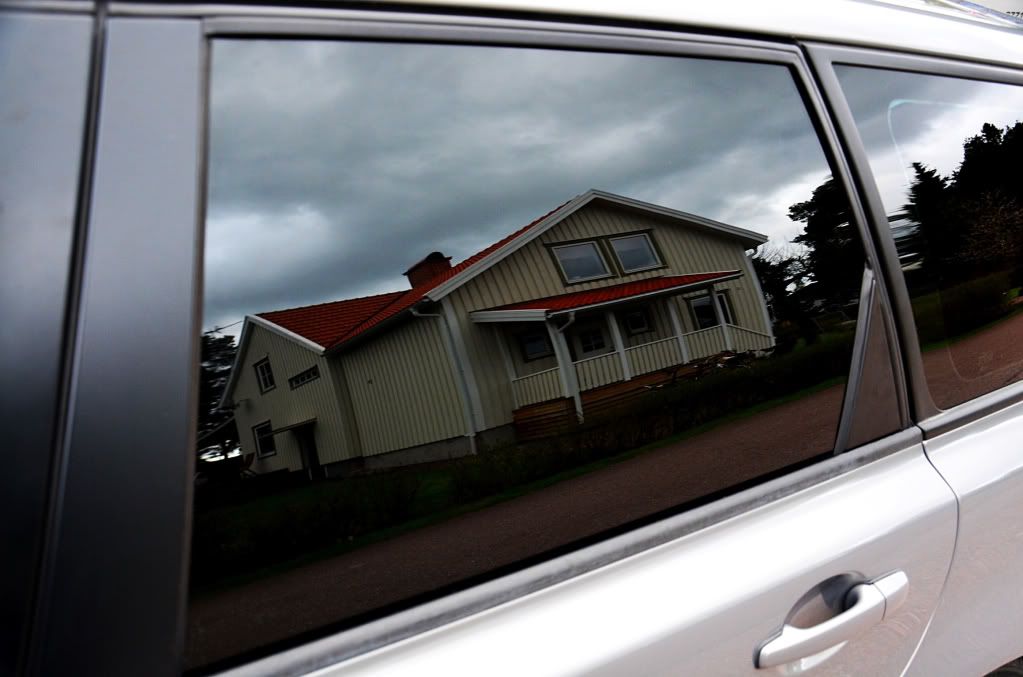 http://i1071.photobucket.com/albums/u506/fredrikbjork/Volvo%20V50/d1e5f0cf.jpg