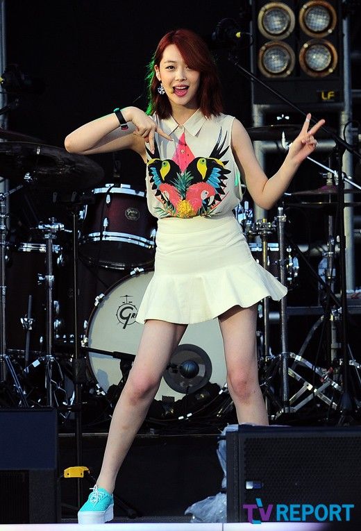  photo 9f7lseR_zps1416b2c2.jpg