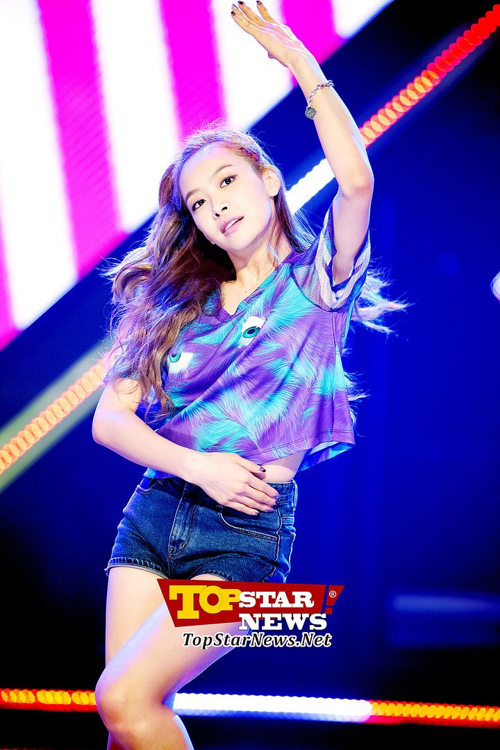  photo fWl0axy_zps97be625f.jpg