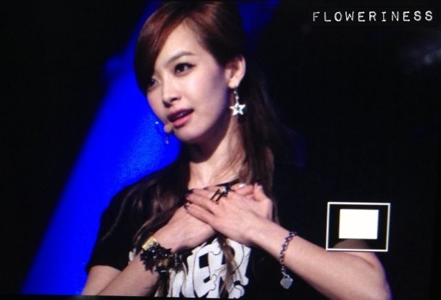 photo azKzVek_zps4ec5377b.jpg