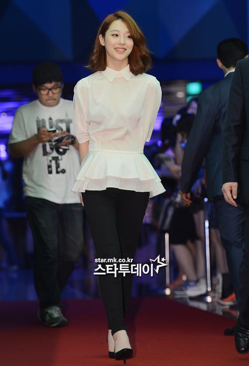  photo F78TrvY_zpsc8976505.jpg