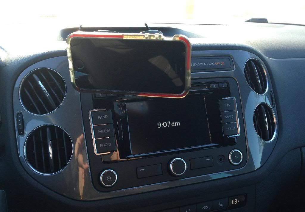 iPhone and other mount for Tiguan