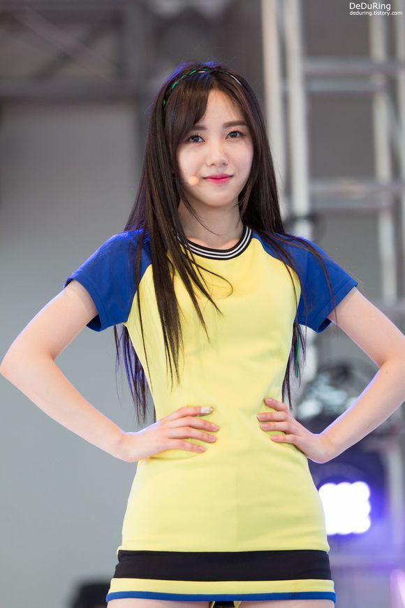 Mina_ShowC15_zpsylwbkw09.jpg