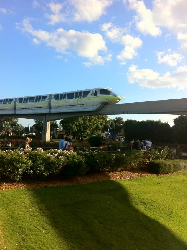 epcot-monorail-1.jpg