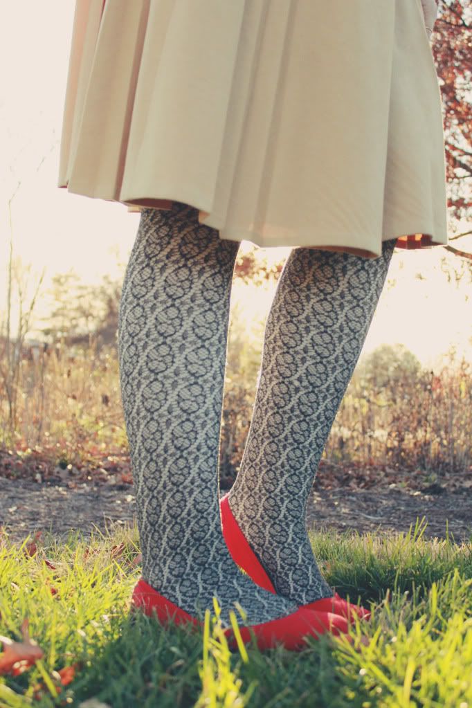 We Live Upstairs Patterned Tights in Winter a Primer Outfit