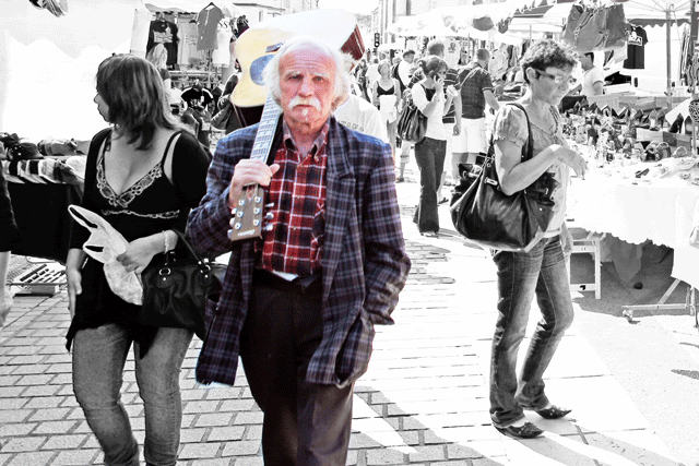 oldman-cinemagraph-france.gif