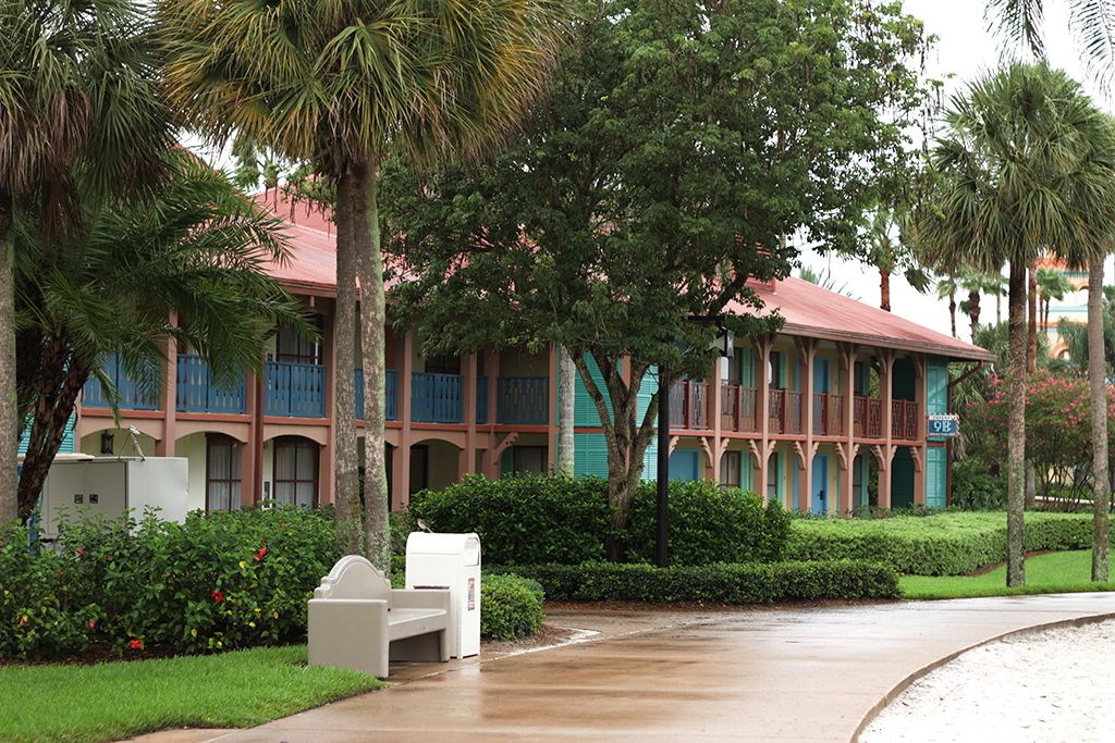 IMAGE: http://i1071.photobucket.com/albums/u520/7D_Sniper/USA%20Nifty%20Fifty/coronado-springs-condo.jpg